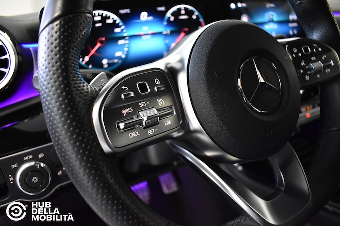 MERCEDES-BENZ A 180 d Automatic Premium Night Edition